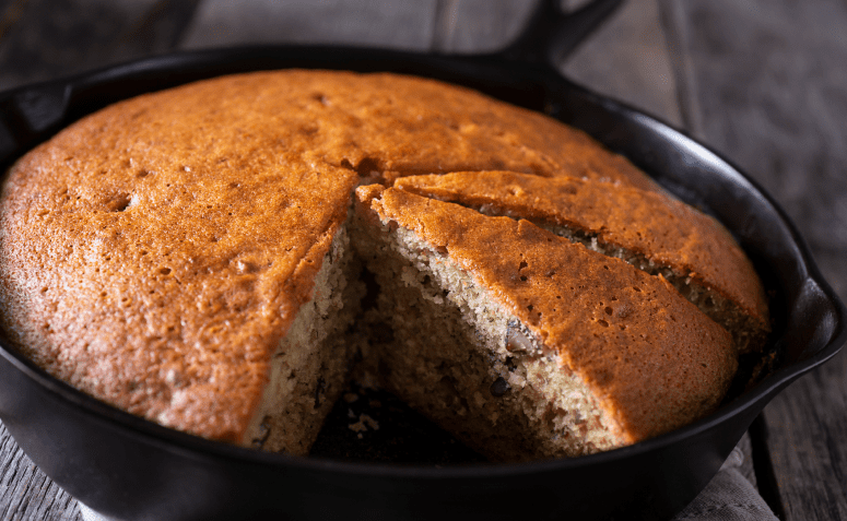 10 receitas de bolo de frigideira simples para mais praticidade na cozinha